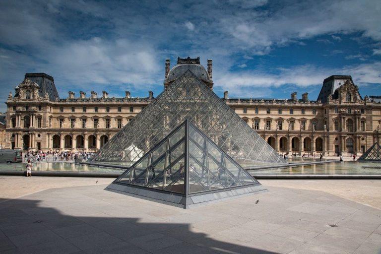 the louvre museum - private highlights tour
